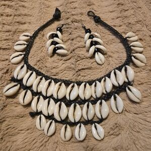 Cockle Shell Chocker and Earring Set